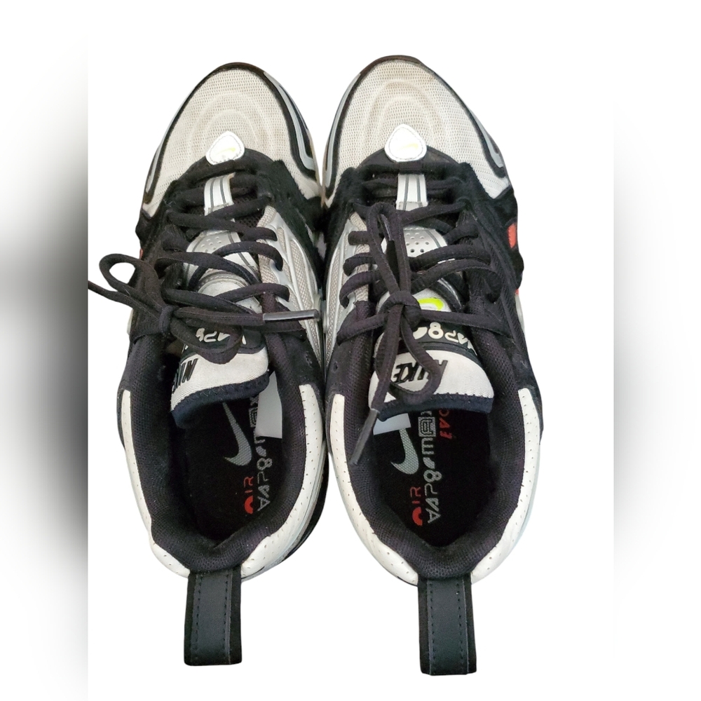 Nike Air Vapormax EVO NGR Low Trainers DD3054-001 White/Black SZ 7.5 in box - Picture 4 of 6